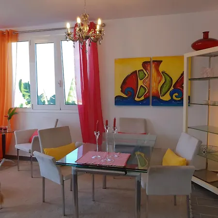 Apartamento Sonnige In Mit Pool